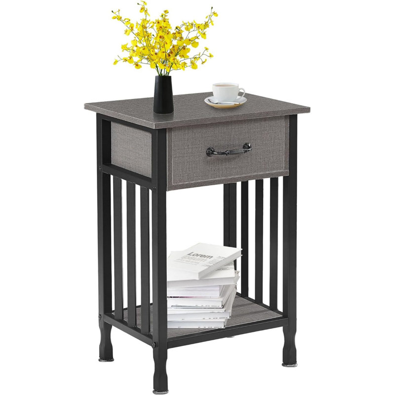 Geerda End Table, Gray