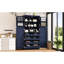 Garde-manger autoportant de 17,6 pouces de profondeur pour salle à manger avec 4 portes, 2 tablettes de porte et 3 tablettes réglables de style Shaker bleu à poignées longues, bouchons magnétiques, 8 plateaux coulissants