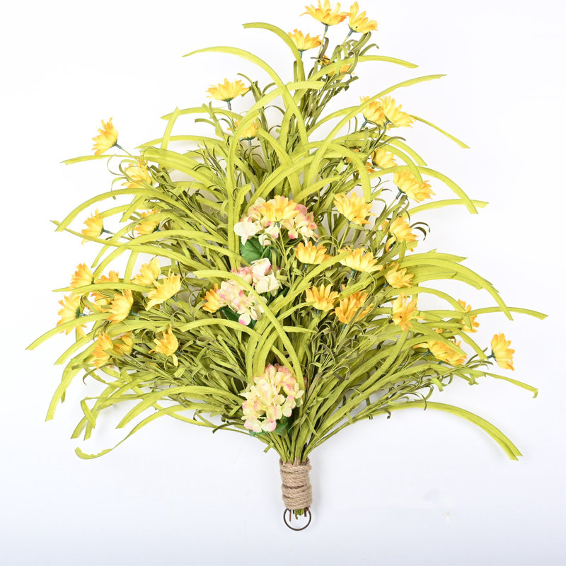 Arrangement floral de fausses fleurs