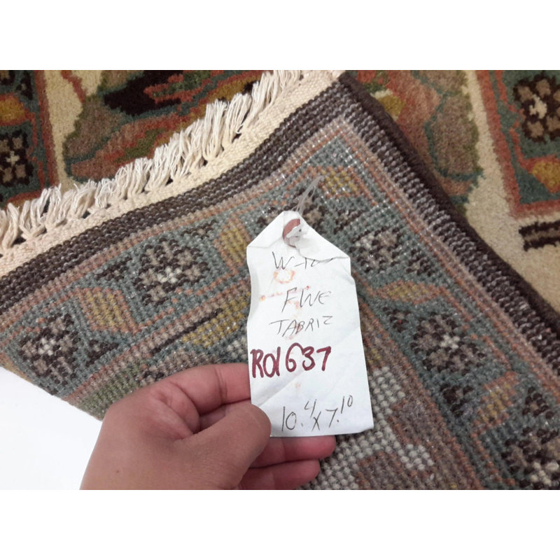 Floral Area Rug in Brown