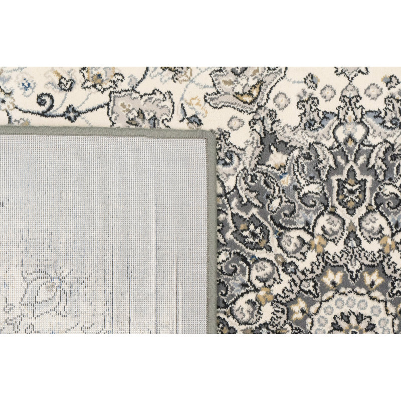 Attell Oriental Indoor Rug, Rectangle 3'11" x 5'7"
