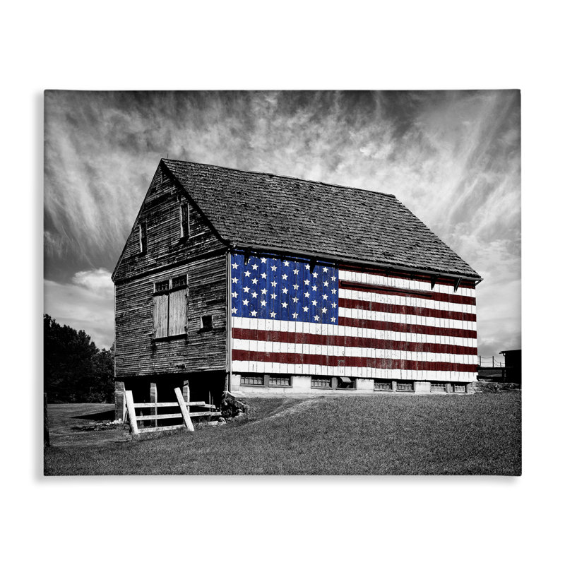 «Black and White Farmhouse Barn American Flag» par James McLoughlin - impression d'art graphique, H 36 po x l 48 po