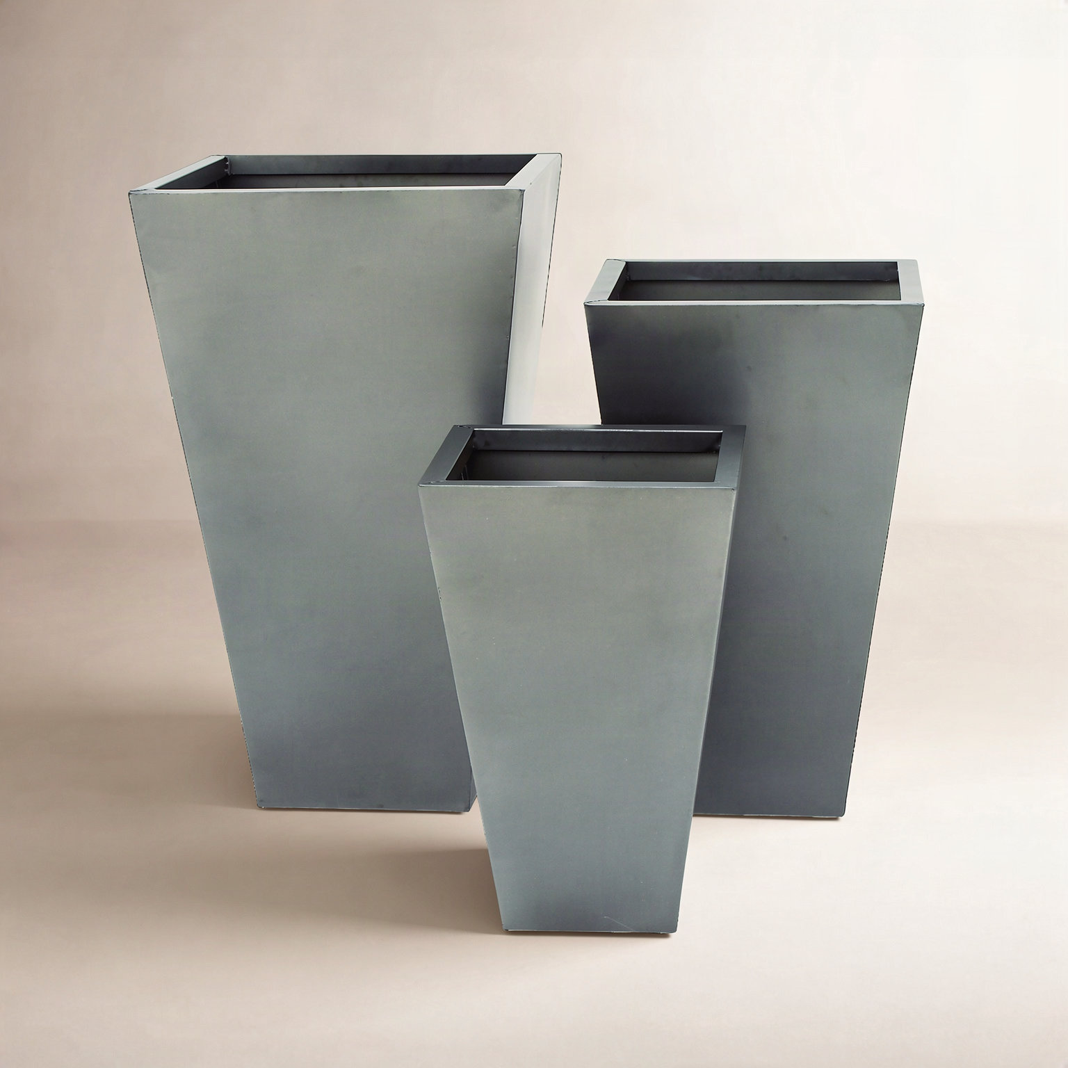 15" Pot Planter, Gray