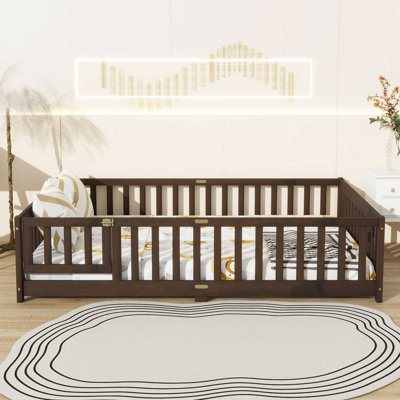 Lit de plancher avec clôture et porte, lit de plancher en bois d'hévéa avec barrières de sécurité