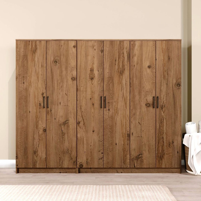 Garde-robe, Bois de pin de l'Atlantique