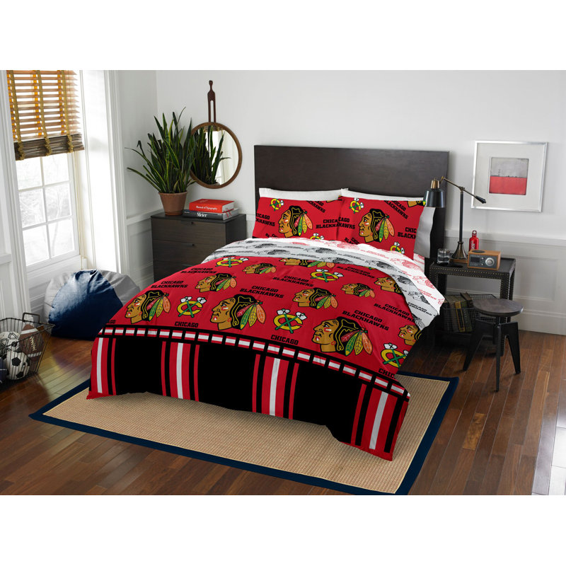 Modern & Contemporary Comforter, Detroit Red Wings, Queen Comforter + 4 Additional Pieces