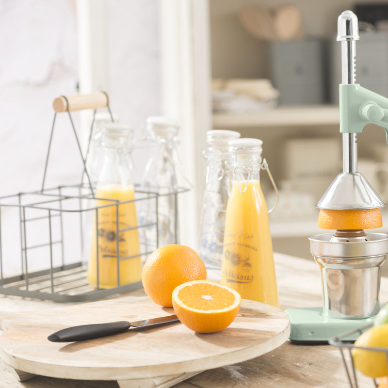Living Nostalgia Wire 6 Bottle Carrier