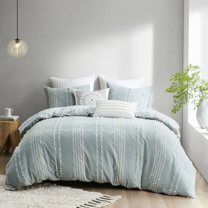 767998600-E60E Comforter