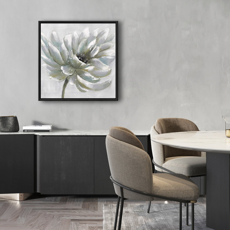 «White Chrysanthemum»