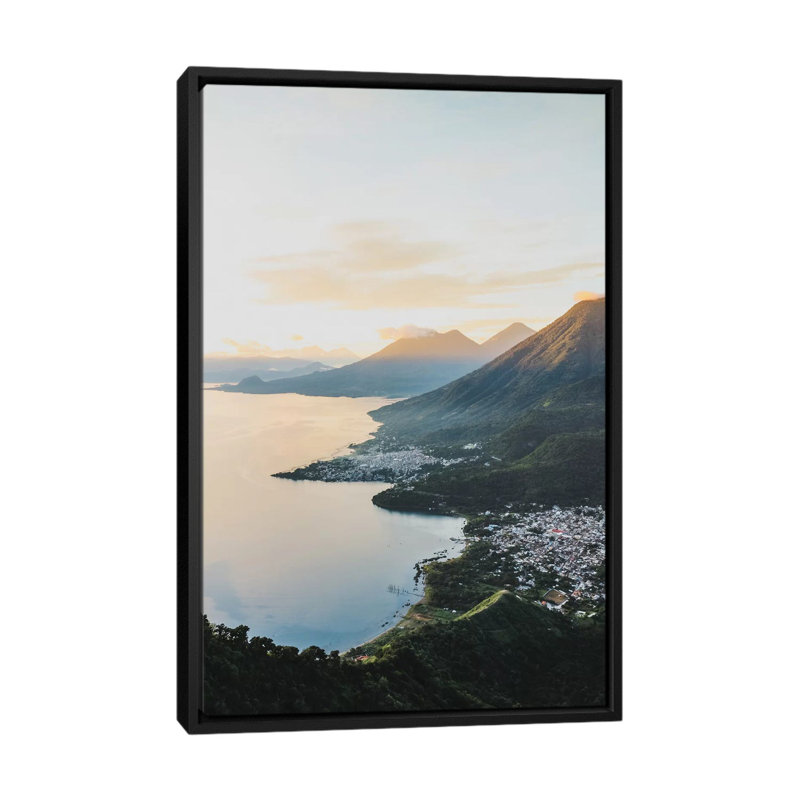« lake atitlán, guatemala i » par luke anthony gram, reproduction d’impression sur toile tendue, H 26 po x l 18 po x P 1,5 po