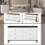 Commode moderne avec panneaux nervurés et poignées en métal, coffre de rangement élégant pour la chambre à coucher et le couloir