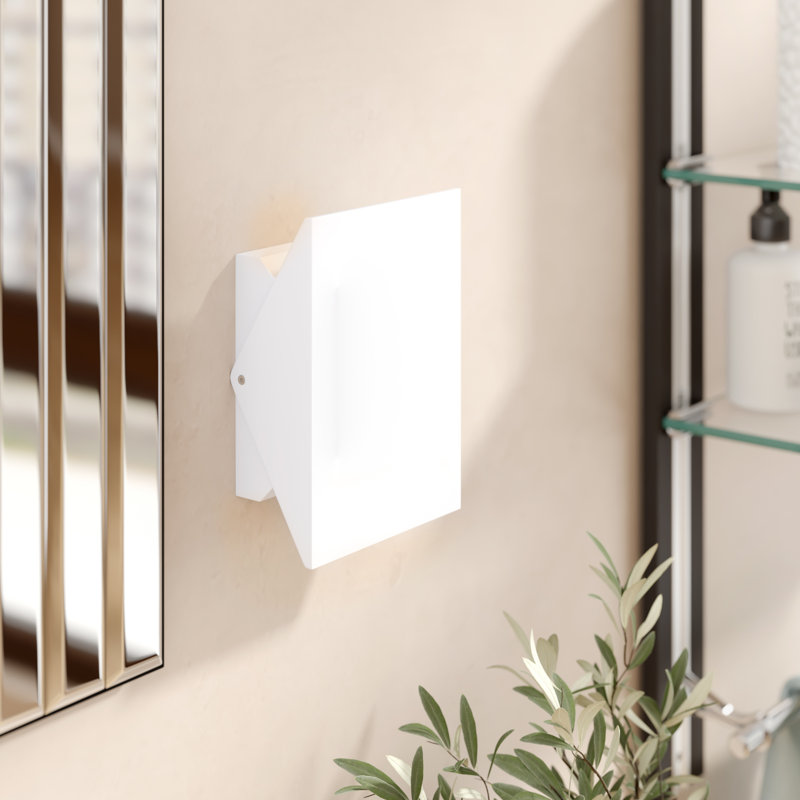 Sakil LED Wall Light