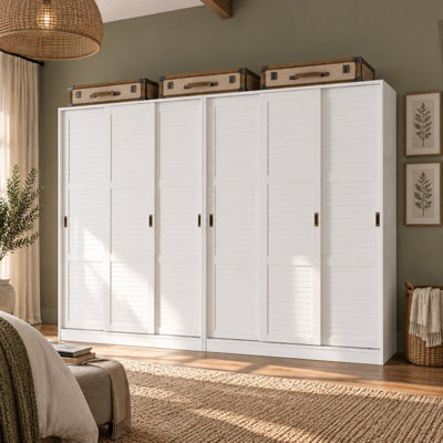 Armoire en bois massif Portwin