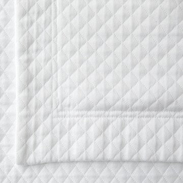 Oxford Tailored Matelassé 22" Bed Skirt, Twin, White