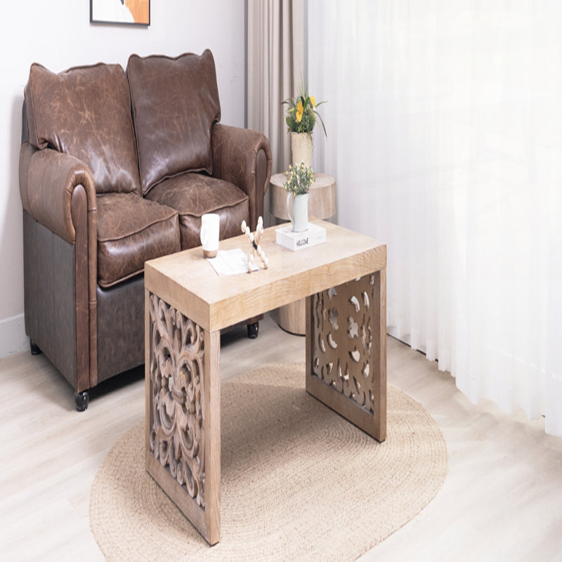 Table basse 47,2 "en bois massif sculpté - aspect fabriqué à la main avec panneaux latéraux ornés, Naturel