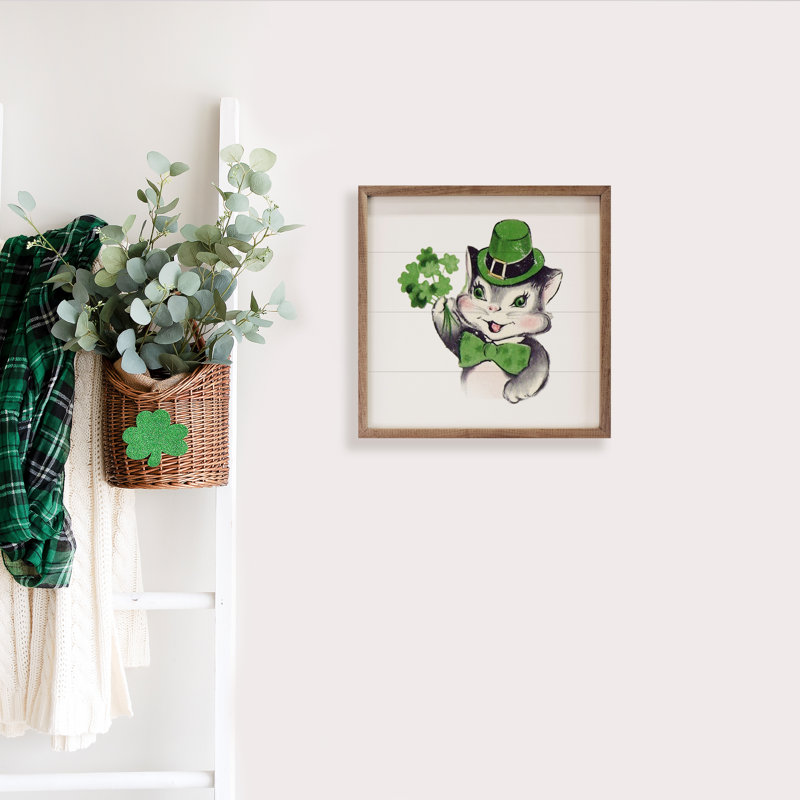 Chat Saint-Patrick avec chapeau, H 24 po x l 24 po