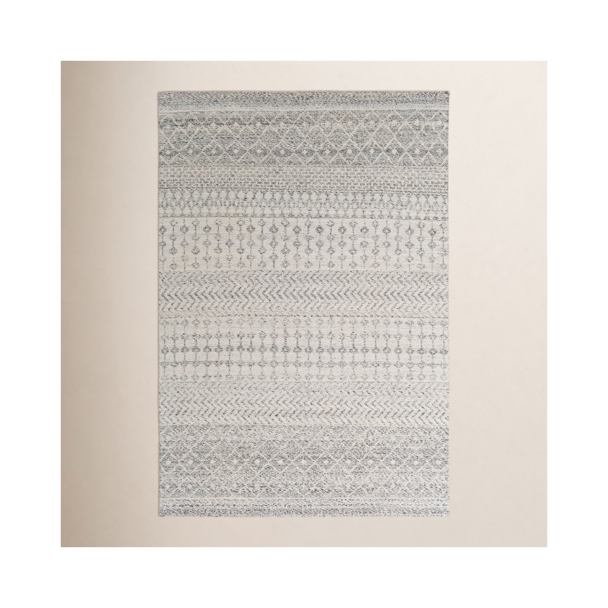 Colwich Handmade Performance Indoor/Outdoor Rug, Rectangle 2' x 3'