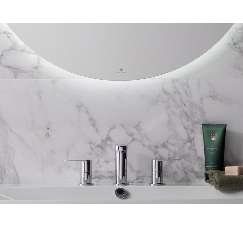 Round Flat Beveled Lighted Wall Mirror, 31.5" x 31.5"