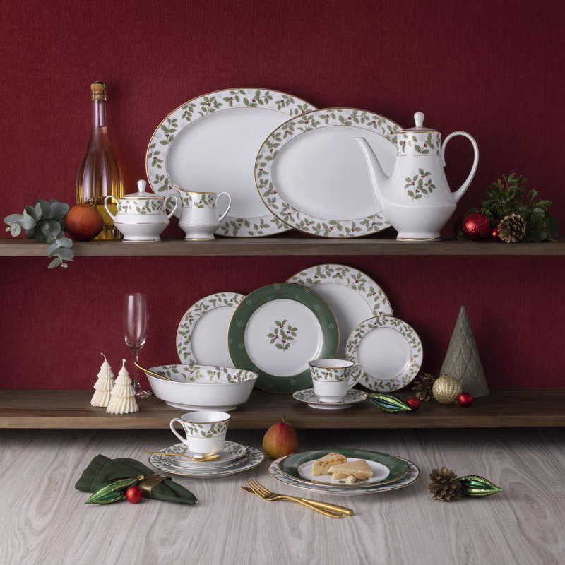 Noritake Holly and Berry Gold Coffee Server, 49 oz.