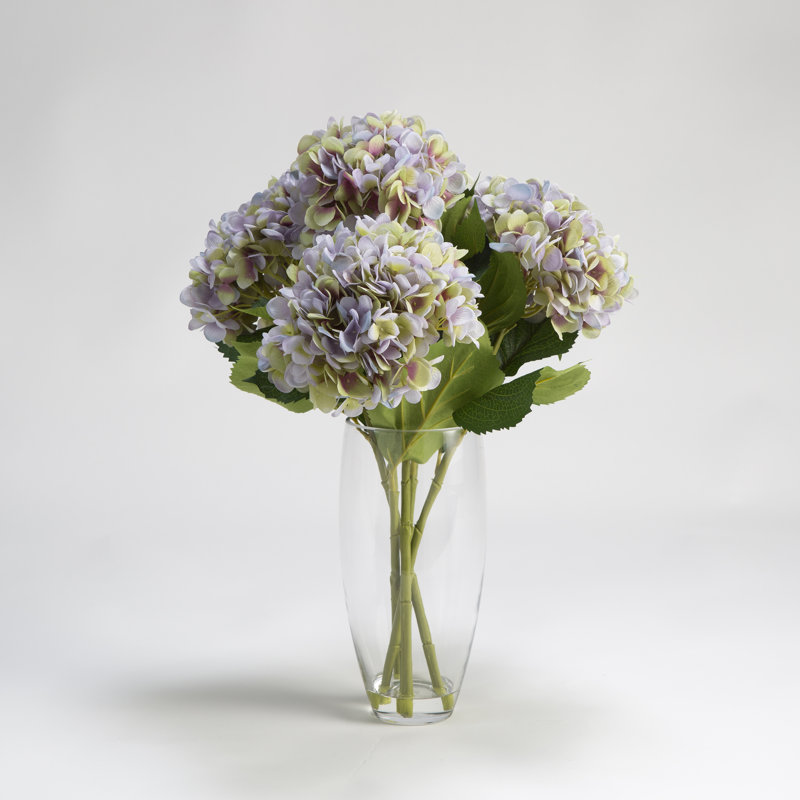 Hortensias dans un vase en verre, Lavande