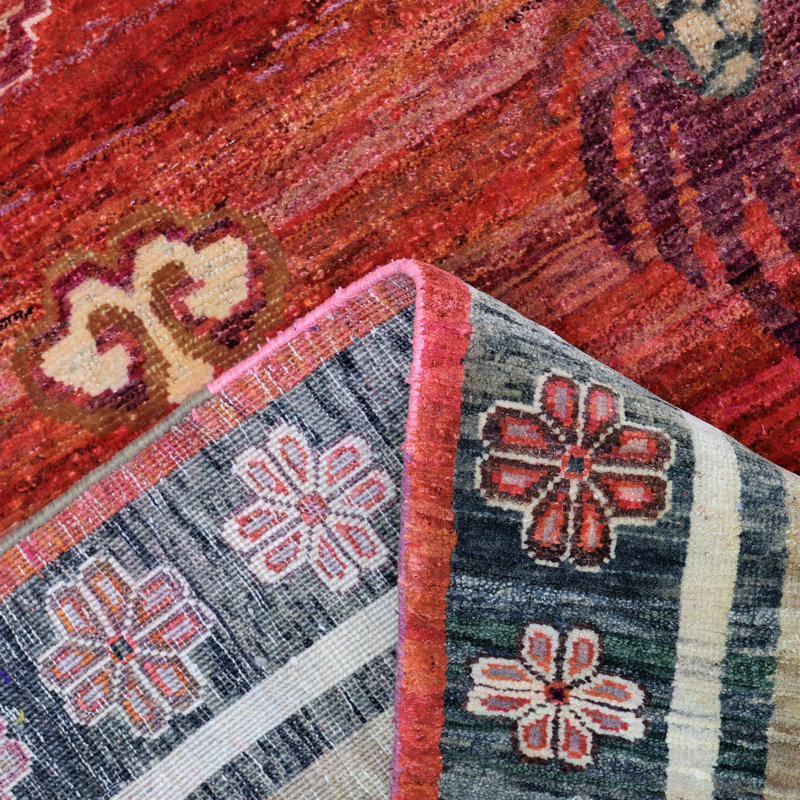 Red Alchemy Traditional Wool & Silk Blend Rug - 7'11"" x 7'10""