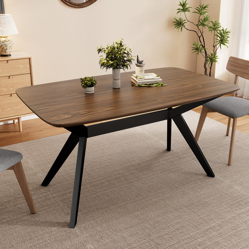 Table de salle à manger en bois