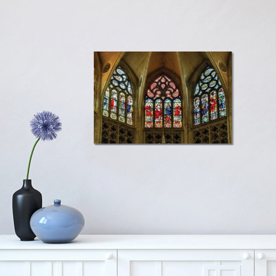 France, Toulouse. Vitrail cathédrale de Saint-Étienne par Hollice Looney - peinture sur toile tendue
