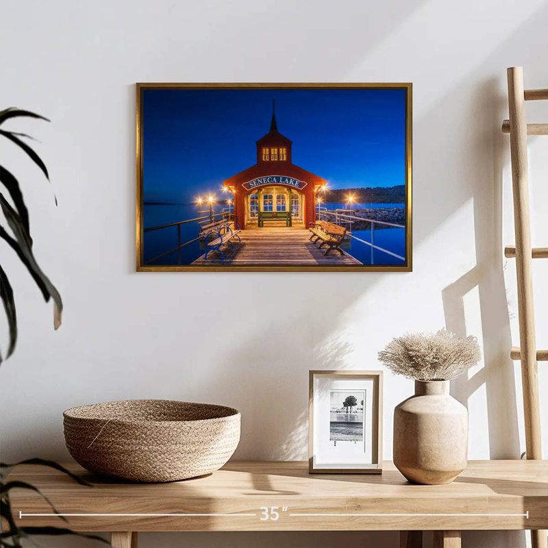Seneca Lake Pier, Cadre flottant doré, 19 po x 13 po