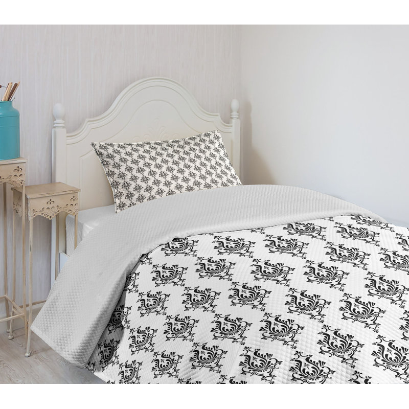 Twin White Quilted Bedspread Set with Pillow Sham