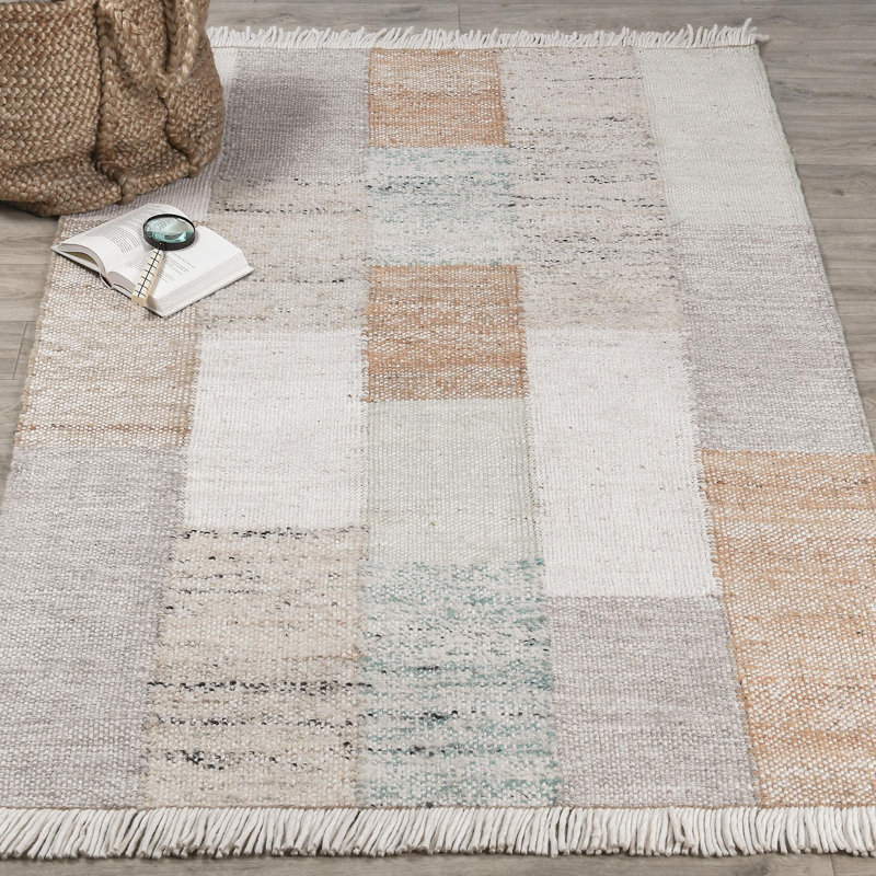 Ritsa Handwoven Jute Blend Accent Rug , Rectangle 5' x 8'