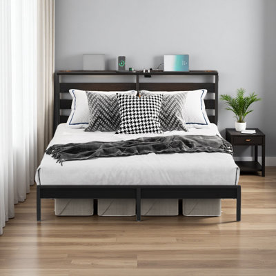 Structure de lit plateforme pleine grandeur en métal avec tête et pied de lit en bois avec doublure USB, lumières DEL, aucun sommier requis, rangement sous le lit, assemblage facile