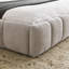 Grand cadre de lit tapissier grand avec tissu épais, lit plateforme grand format en chenille avec tête de lit et structure solide. Aucun sommier tapissier requis-688019371-688019370
