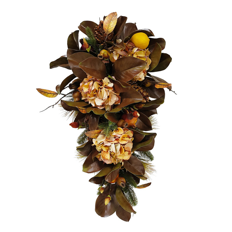 Goutte d'eau feuille d'hydrange et de magnolia
