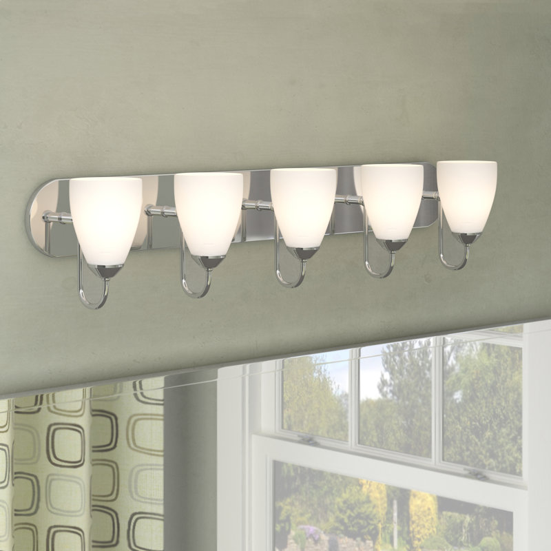 Éclairage de salle de bain à intensité variable 5 lumières Carilynn, Chrome poli