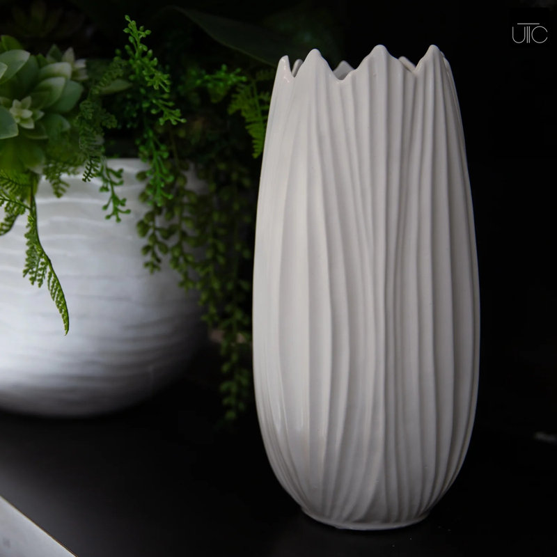 Riner Ceramic / Porcelain Table Vase, 11" H x 5.25" W x 5.25" D