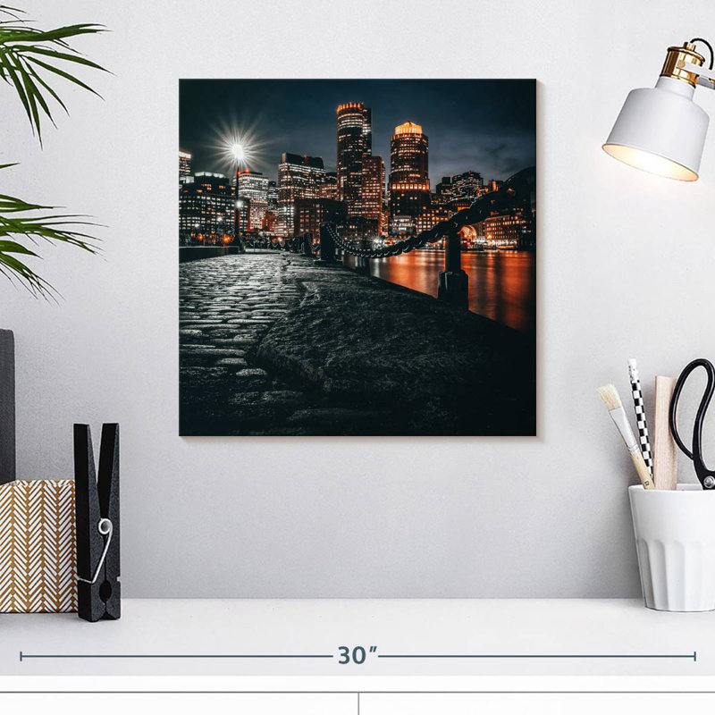 Nicci, horizon de nuit de Boston, H 16 po x l 16 po