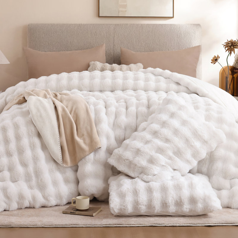 Fluffy Comforter Set 3 Pieces- Ultra Soft & Warm Faux Fur Comforter With Two Pillowcases For Winter, White