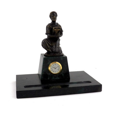 Levan Metal Pen Holder