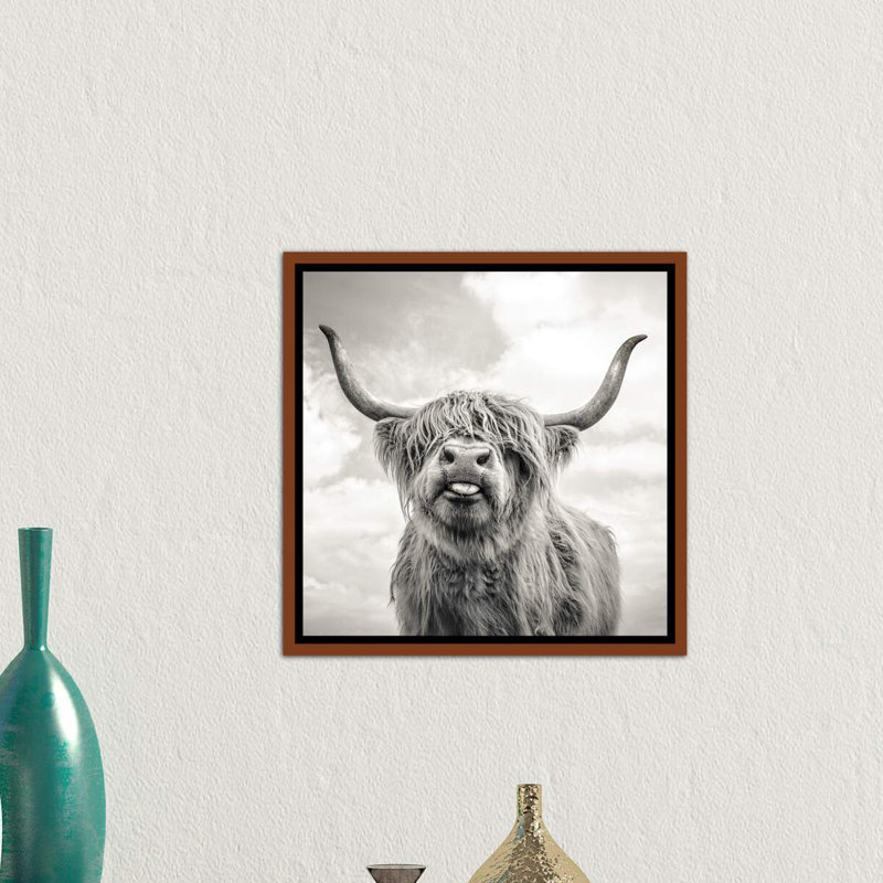«Funny Girl» par Mark Gemmell - reproduction de photo, H 37 po x l 37 po x P 1,5 po, Toile avec cadre photo, Bois classique