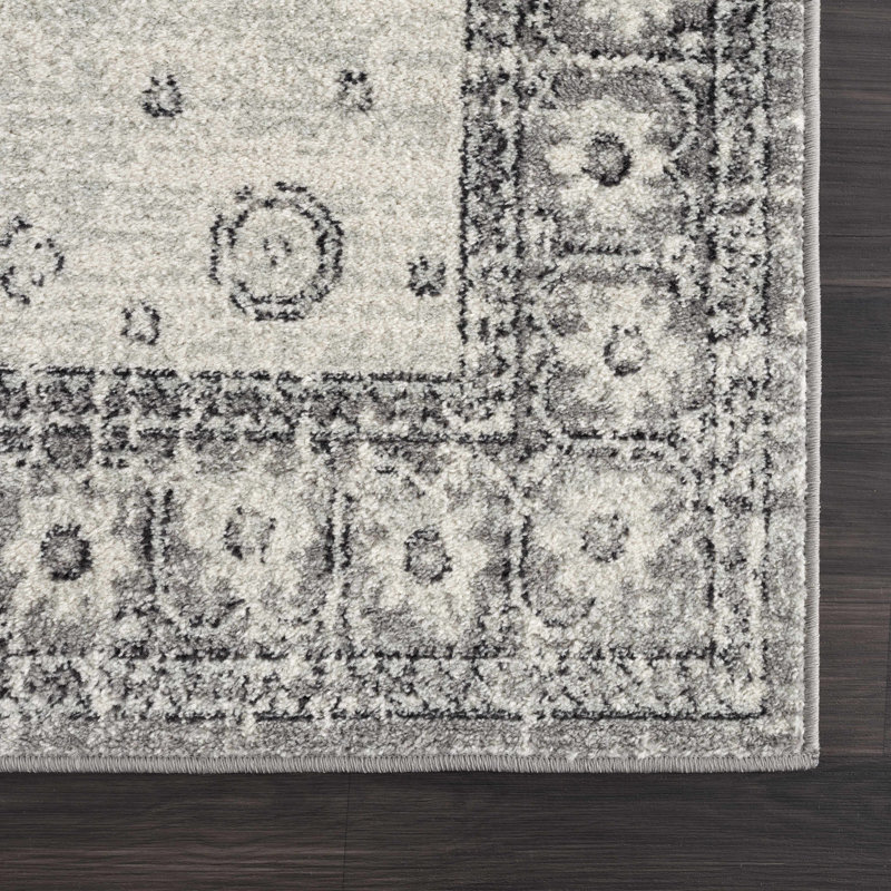 Gershon Oriental Indoor Rug, Runner 2'7" x 7'3"