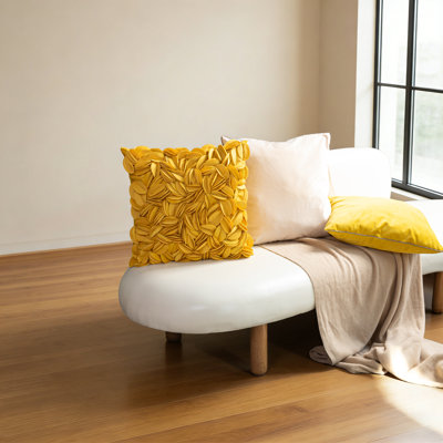 Housse de coussin brodée