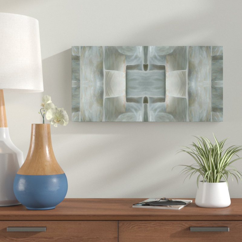 « wallpaper ii », impression sur toile tendue, H 18 po x l 36 po x P 2 po