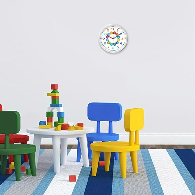 XFM Horloge murale colorée à pile de 10 pouces pour enfants apprenant dans la salle de jeux Petite horloge murale sans tic-tac