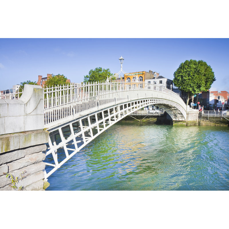Most Famous Bridge in Dublin - Photographie sur toile tendue, H 8 po x l 12 po