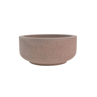 Pot de fleurs en béton