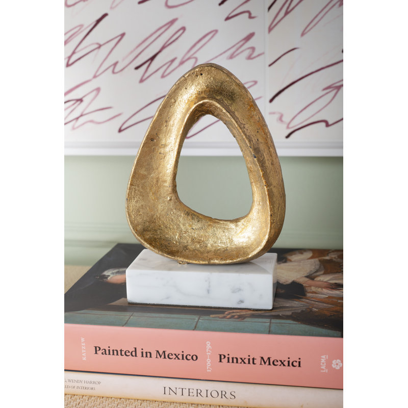 Alpha Statue, Gold/White
