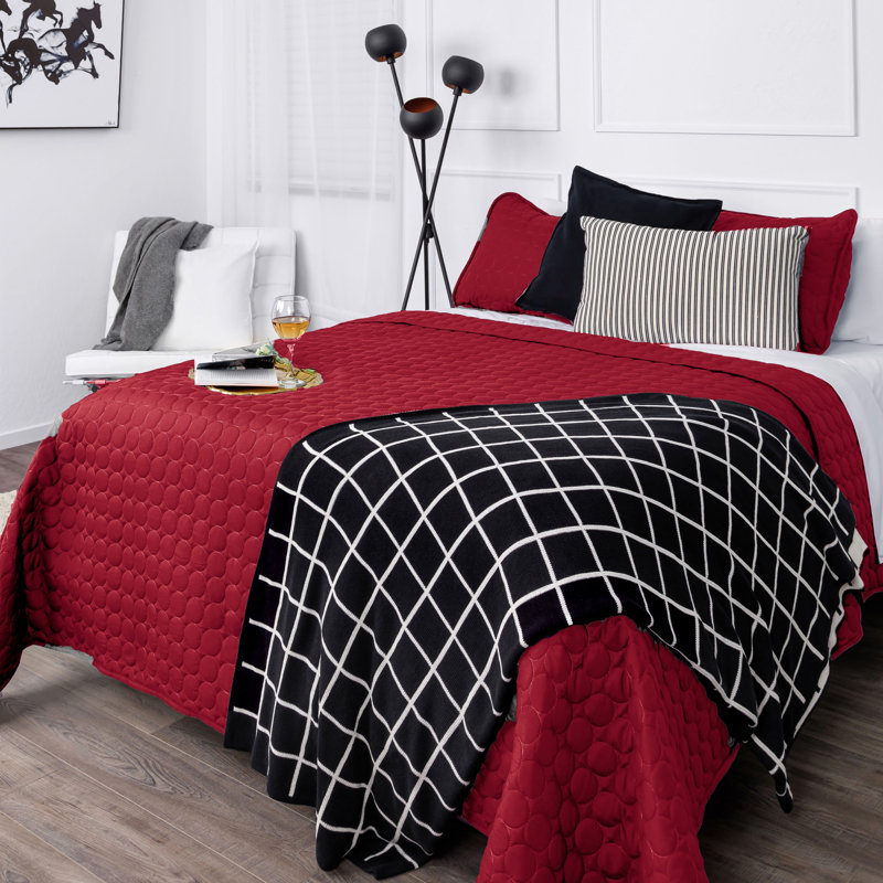 Chili Pepper Red Twin Microfiber Quilt Set with Sham