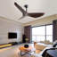 Ventilateur de plafond intérieur moderne de 52 pouces sans lumière avec télécommande à 6 vitesses et moteur à courant continu réversible à 3 pales pour la maison