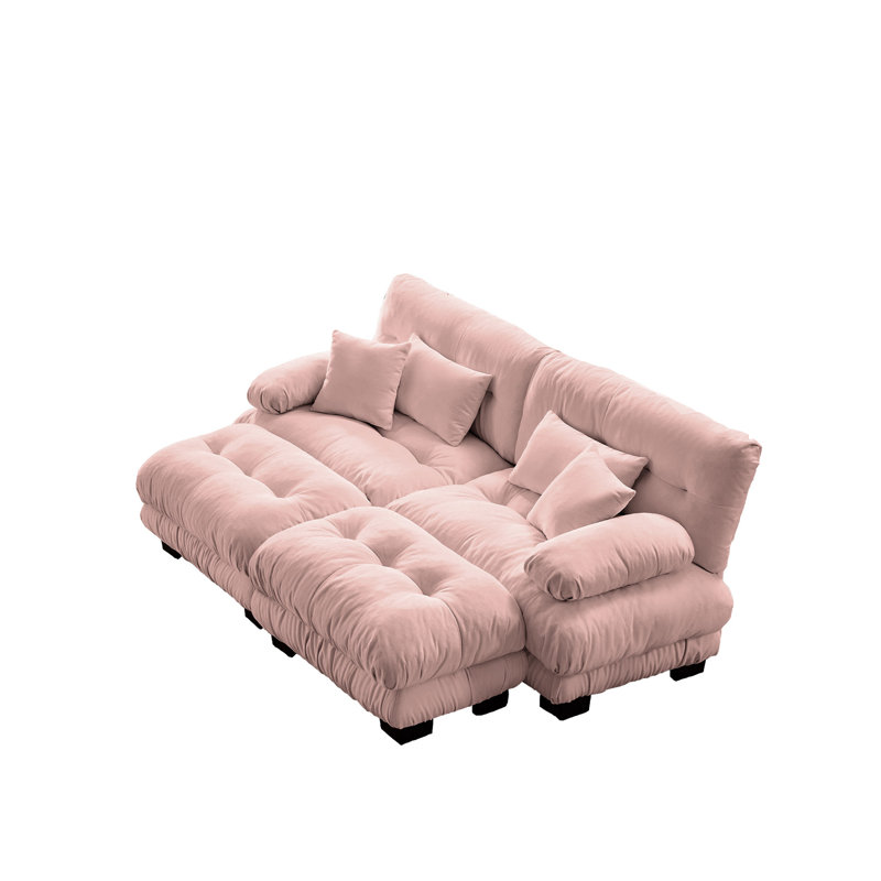 Chenille rose pour le salon: 2 places avec coussins d'apparence nuageuse, repose-pieds et coussins assortis