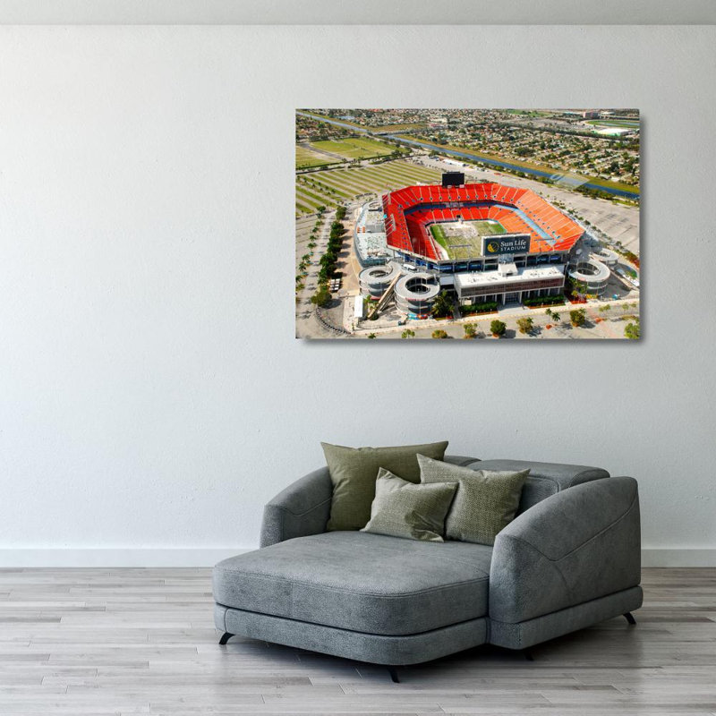 Hard Rock Stadium, H 27 po x l 40 po